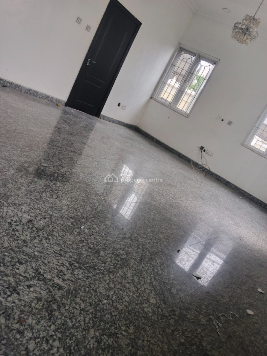 Clean Spacious Parlor Space, Cluster 1 Estate, Lekki County, Ikota, Lekki, Lagos, Self Contain (single Rooms) for Rent