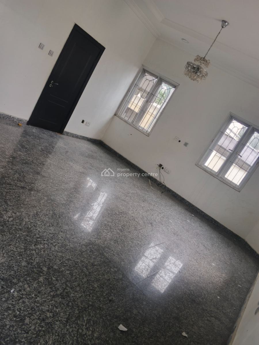 Clean Spacious Parlor Space, Cluster 1 Estate, Lekki County, Ikota, Lekki, Lagos, Self Contain (single Rooms) for Rent