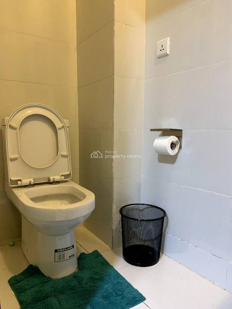 2 Bedroom Flat / Apartment with Bq, Swimming Pool, Gym & 24hours Light, Off Admiralty Road, Lekki Phase 1, Lekki, Lagos, Flat / Apartment for Rent