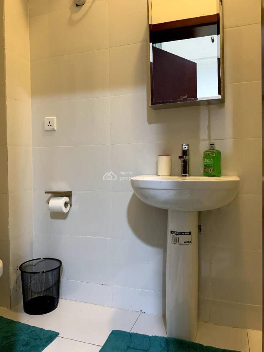 2 Bedroom Flat / Apartment with Bq, Swimming Pool, Gym & 24hours Light, Off Admiralty Road, Lekki Phase 1, Lekki, Lagos, Flat / Apartment for Rent