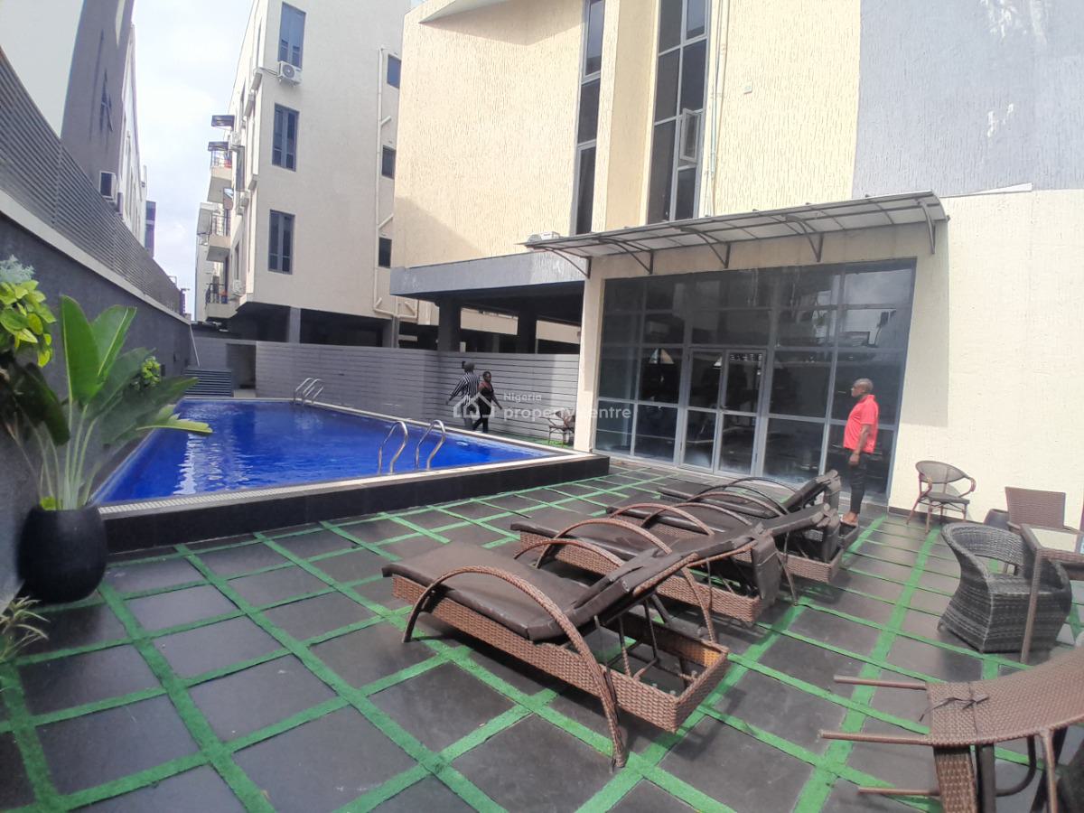 2 Bedroom Flat / Apartment with Bq, Swimming Pool, Gym & 24hours Light, Off Admiralty Road, Lekki Phase 1, Lekki, Lagos, Flat / Apartment for Rent