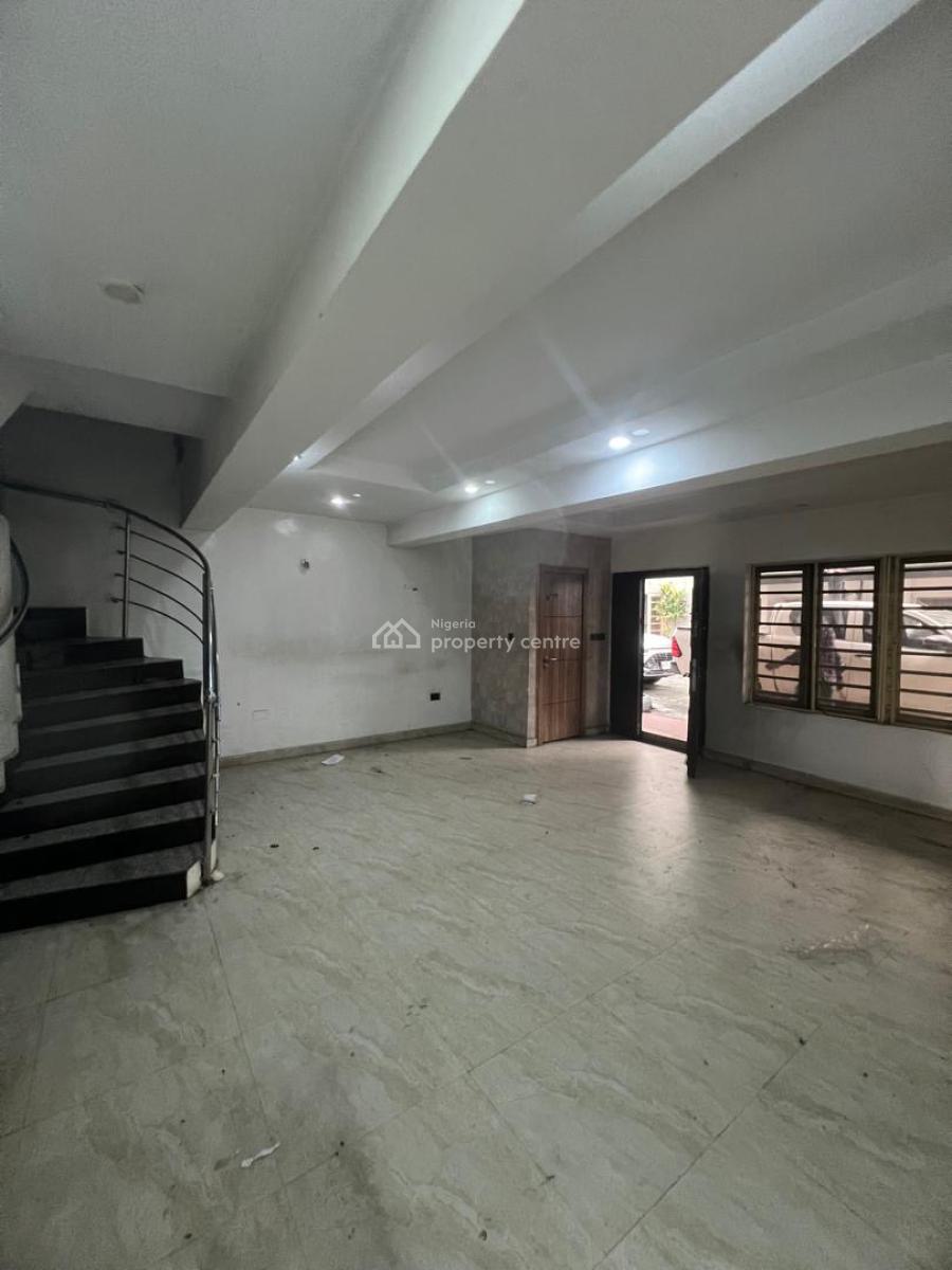 Spacious 4-bedroom Terrace Duplex with Bq, Olaleye New Town Iponrin Surulere, Iponri, Surulere, Lagos, Terraced Duplex for Rent