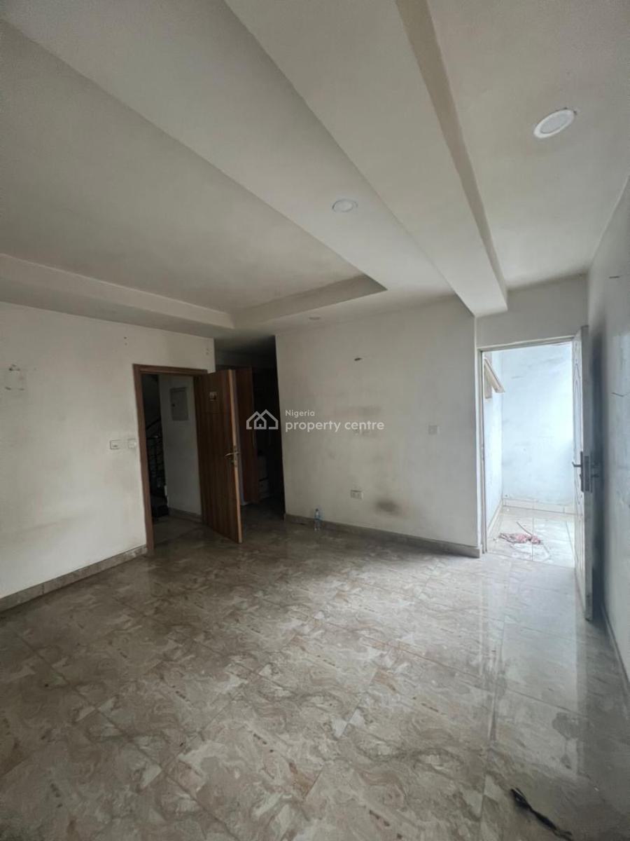 Spacious 4-bedroom Terrace Duplex with Bq, Olaleye New Town Iponrin Surulere, Iponri, Surulere, Lagos, Terraced Duplex for Rent