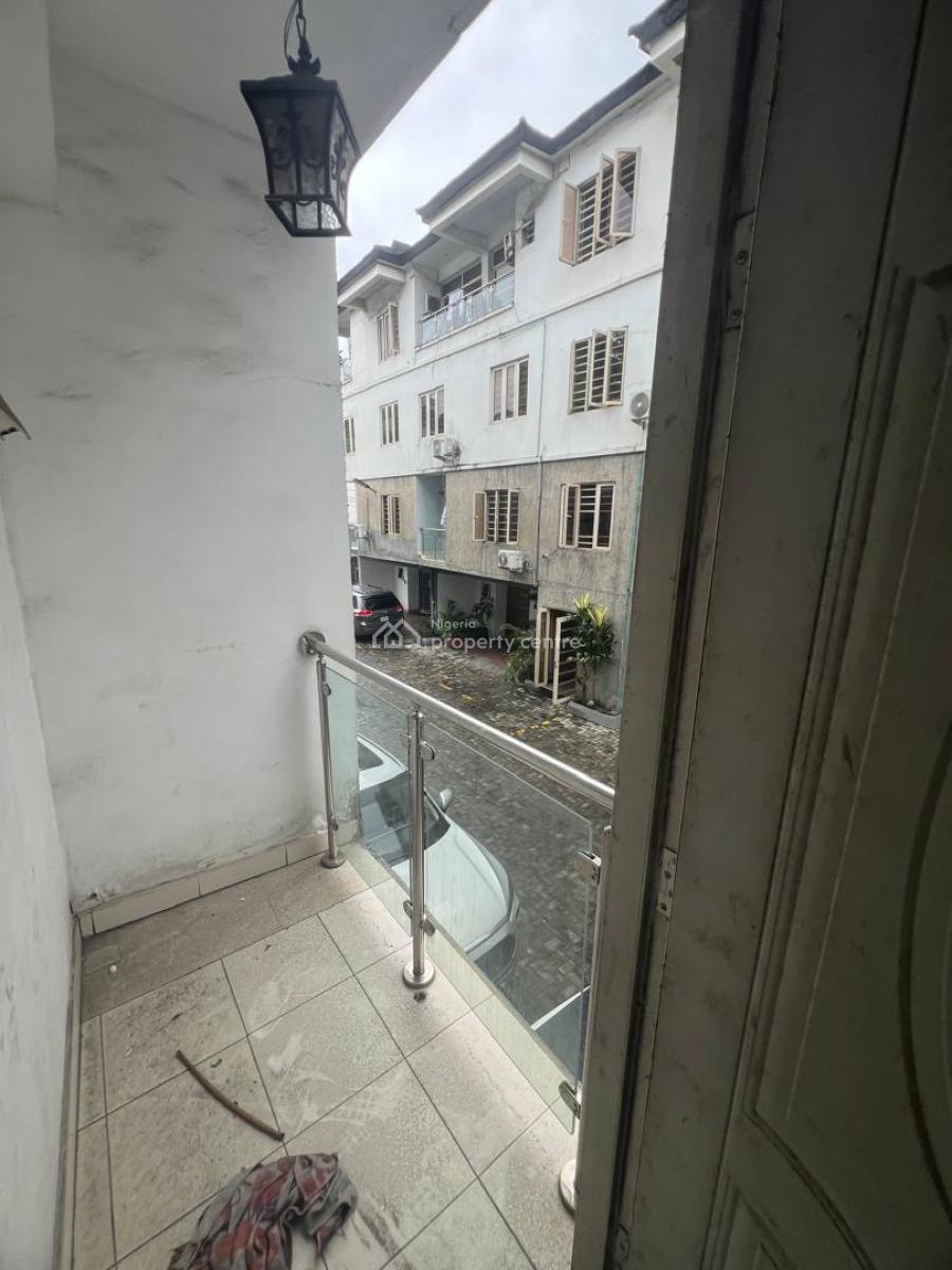 Spacious 4-bedroom Terrace Duplex with Bq, Olaleye New Town Iponrin Surulere, Iponri, Surulere, Lagos, Terraced Duplex for Rent