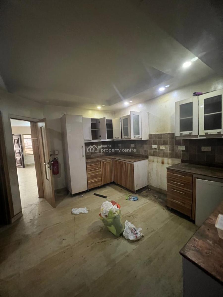 Spacious 4-bedroom Terrace Duplex with Bq, Olaleye New Town Iponrin Surulere, Iponri, Surulere, Lagos, Terraced Duplex for Rent