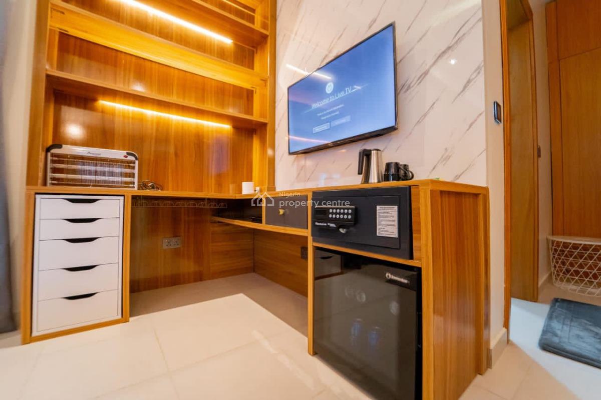 Ultimate Luxury! Fully Furnished 3-bedroom Apartment with Pool & 24/7, Ikate, Lekki, Lagos, Flat / Apartment for Sale