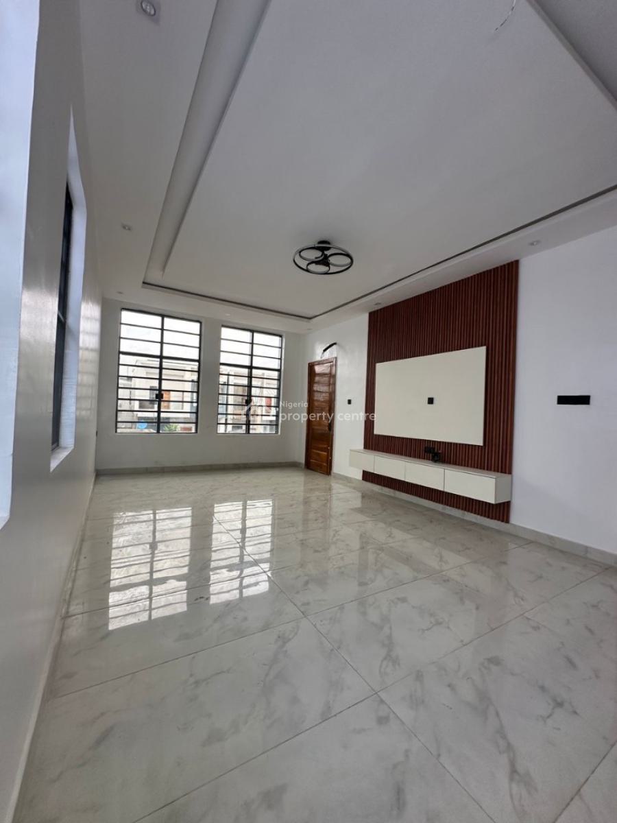 4 Bedroom Apartment, Ologolo, Lekki, Lagos, Flat / Apartment for Sale
