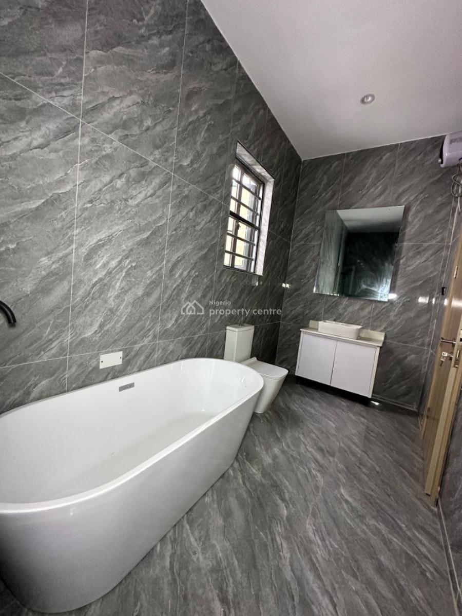 4 Bedroom Apartment, Ologolo, Lekki, Lagos, Flat / Apartment for Sale