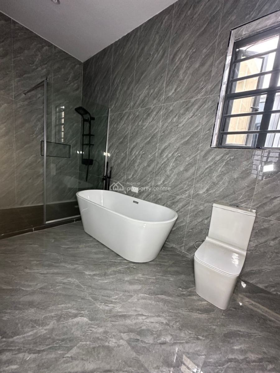 4 Bedroom Apartment, Ologolo, Lekki, Lagos, Flat / Apartment for Sale