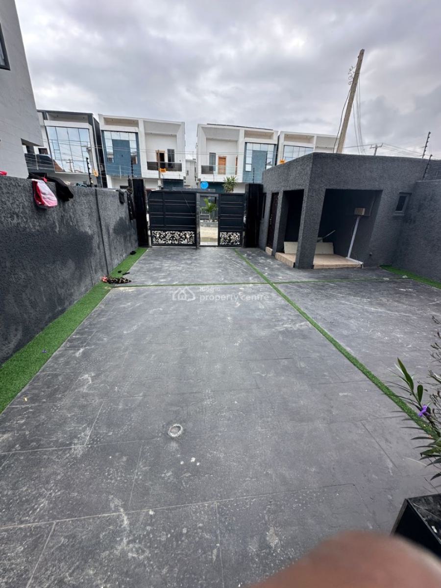 4 Bedroom Apartment, Ologolo, Lekki, Lagos, Flat / Apartment for Sale