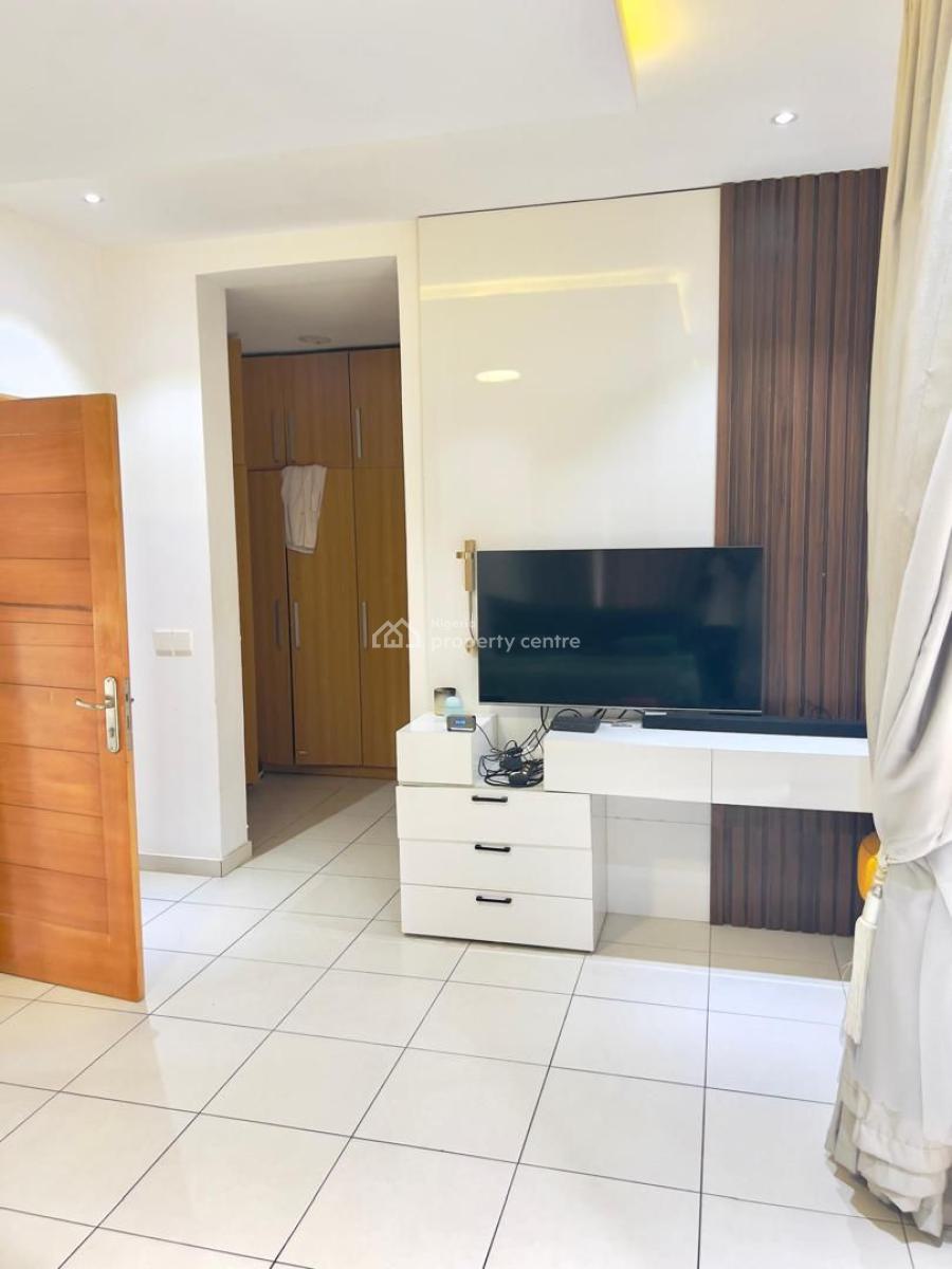 Ikate Luxury Gem! 2-bedroom Apartment with High Ceilings & Pool, Ikate, Lekki, Lagos, Flat / Apartment for Sale