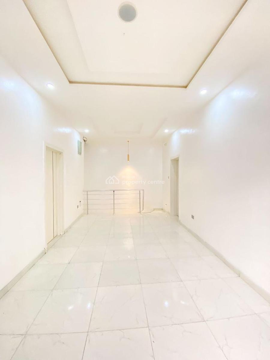 Fast Selling 4 Bedroom Semi Detached Duplex with a Room Bq, Chevron Drive, Lekki, Lagos, Semi-detached Duplex for Sale