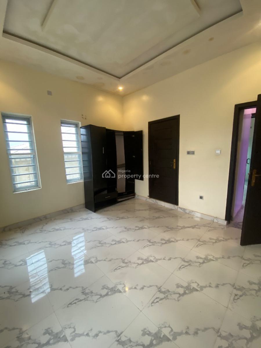 Standard Two Bedroom Apartment, in a Secured Estate in Sangotedo, Ajah, Lagos, Flat / Apartment for Rent