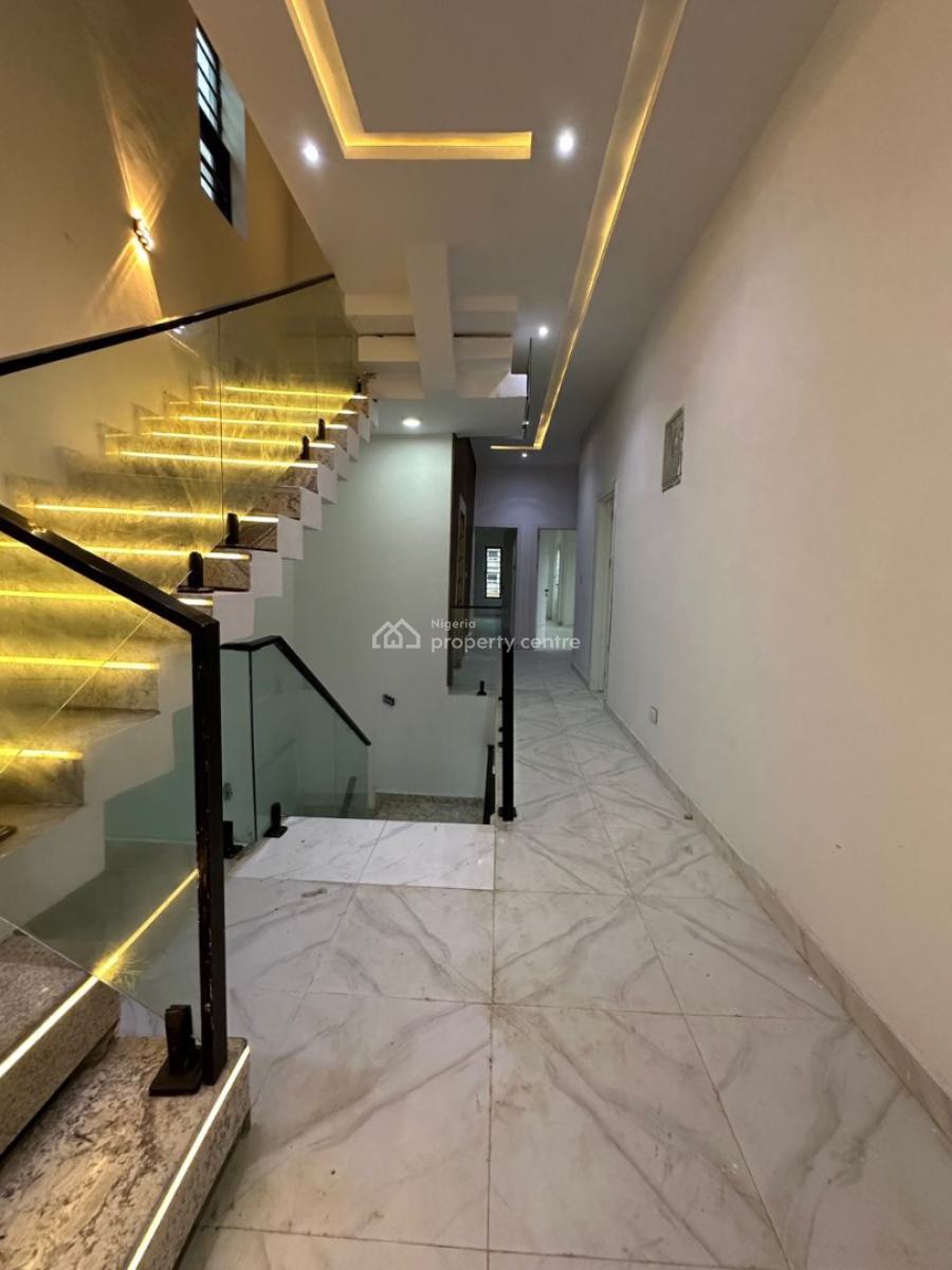 6 Bedroom Terrace Duplex with 1 Bq, Ikota, Lekki, Lagos, Terraced Duplex for Sale