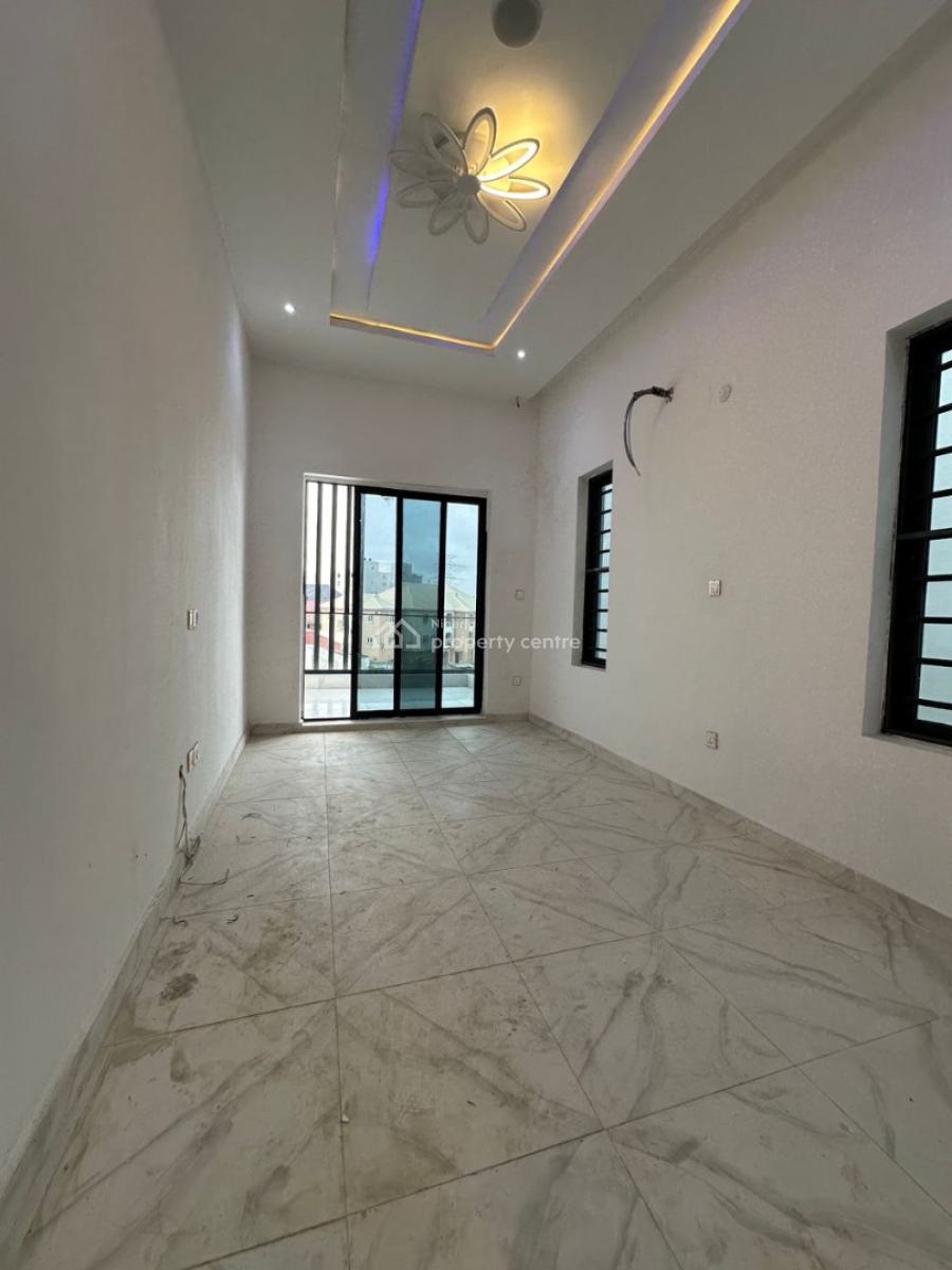 6 Bedroom Terrace Duplex with 1 Bq, Ikota, Lekki, Lagos, Terraced Duplex for Sale
