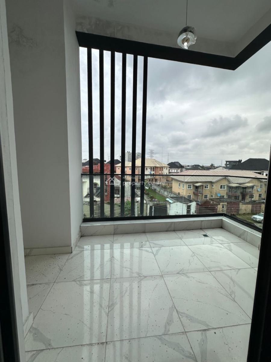 6 Bedroom Terrace Duplex with 1 Bq, Ikota, Lekki, Lagos, Terraced Duplex for Sale