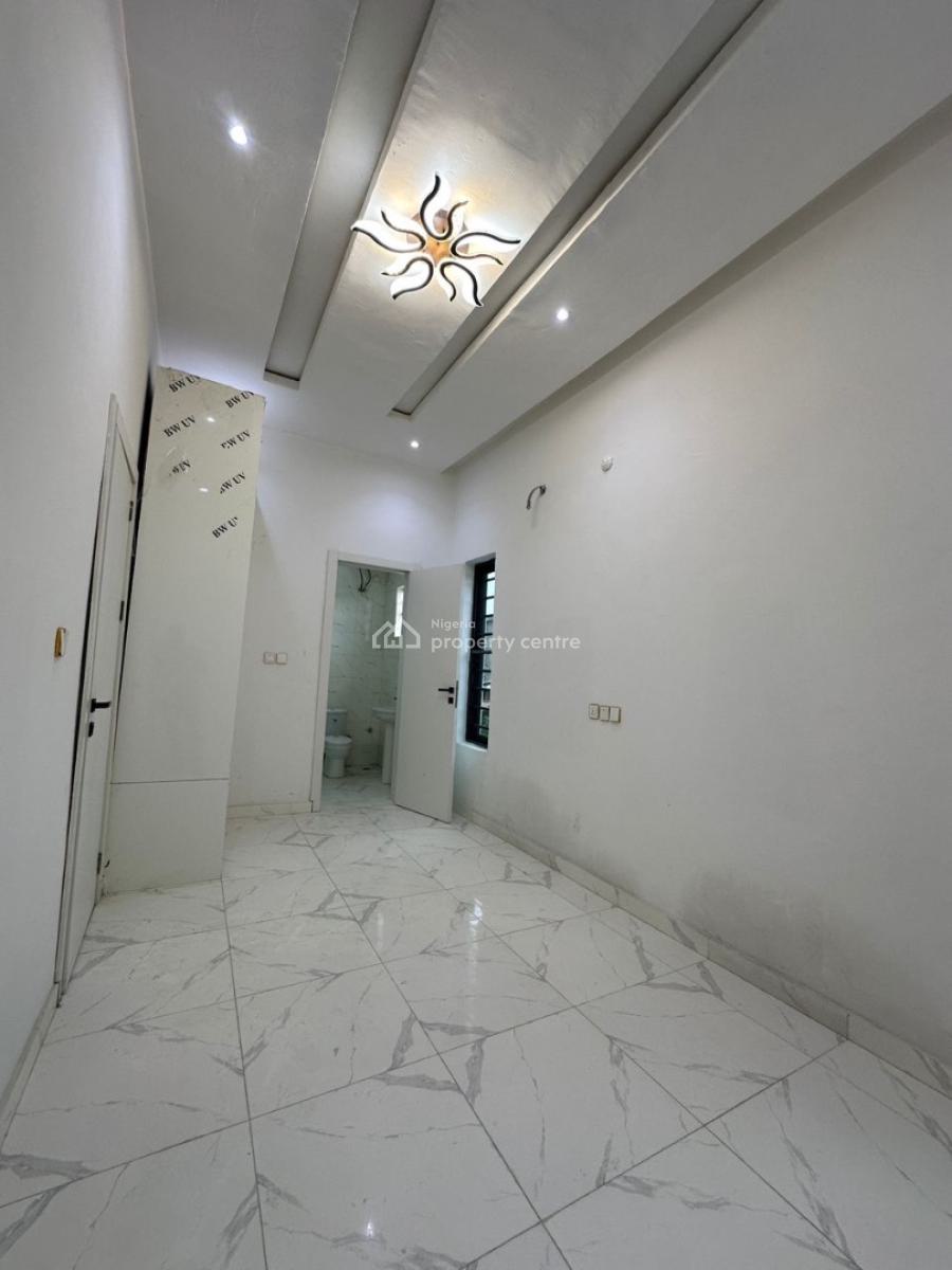 6 Bedroom Terrace Duplex with 1 Bq, Ikota, Lekki, Lagos, Terraced Duplex for Sale