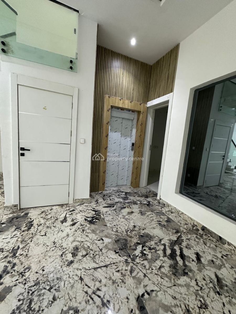 6 Bedroom Terrace Duplex with 1 Bq, Ikota, Lekki, Lagos, Terraced Duplex for Sale