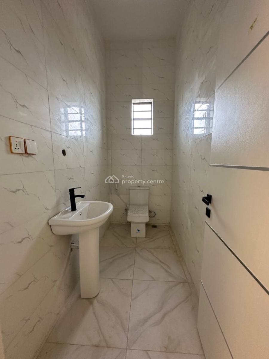 6 Bedroom Terrace Duplex with 1 Bq, Ikota, Lekki, Lagos, Terraced Duplex for Sale