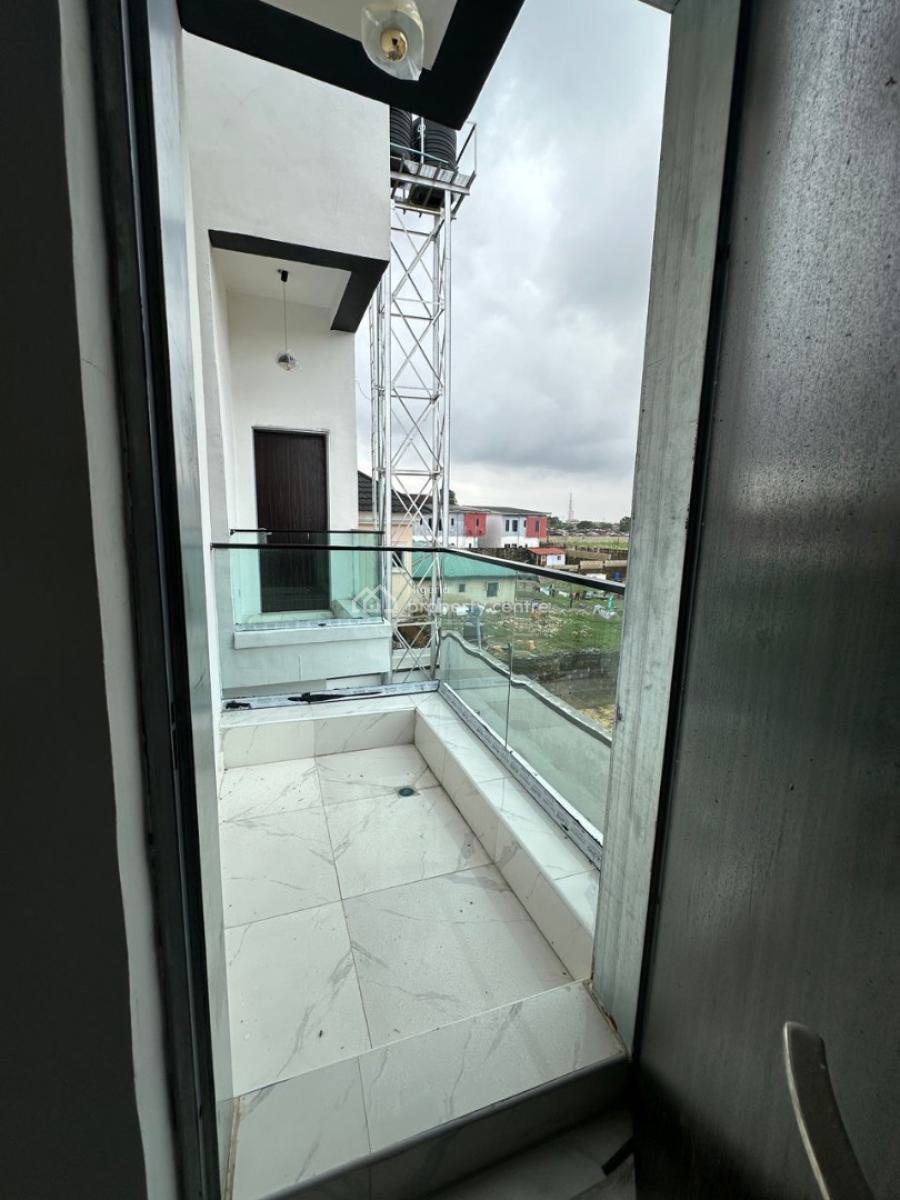 6 Bedroom Terrace Duplex with 1 Bq, Ikota, Lekki, Lagos, Terraced Duplex for Sale