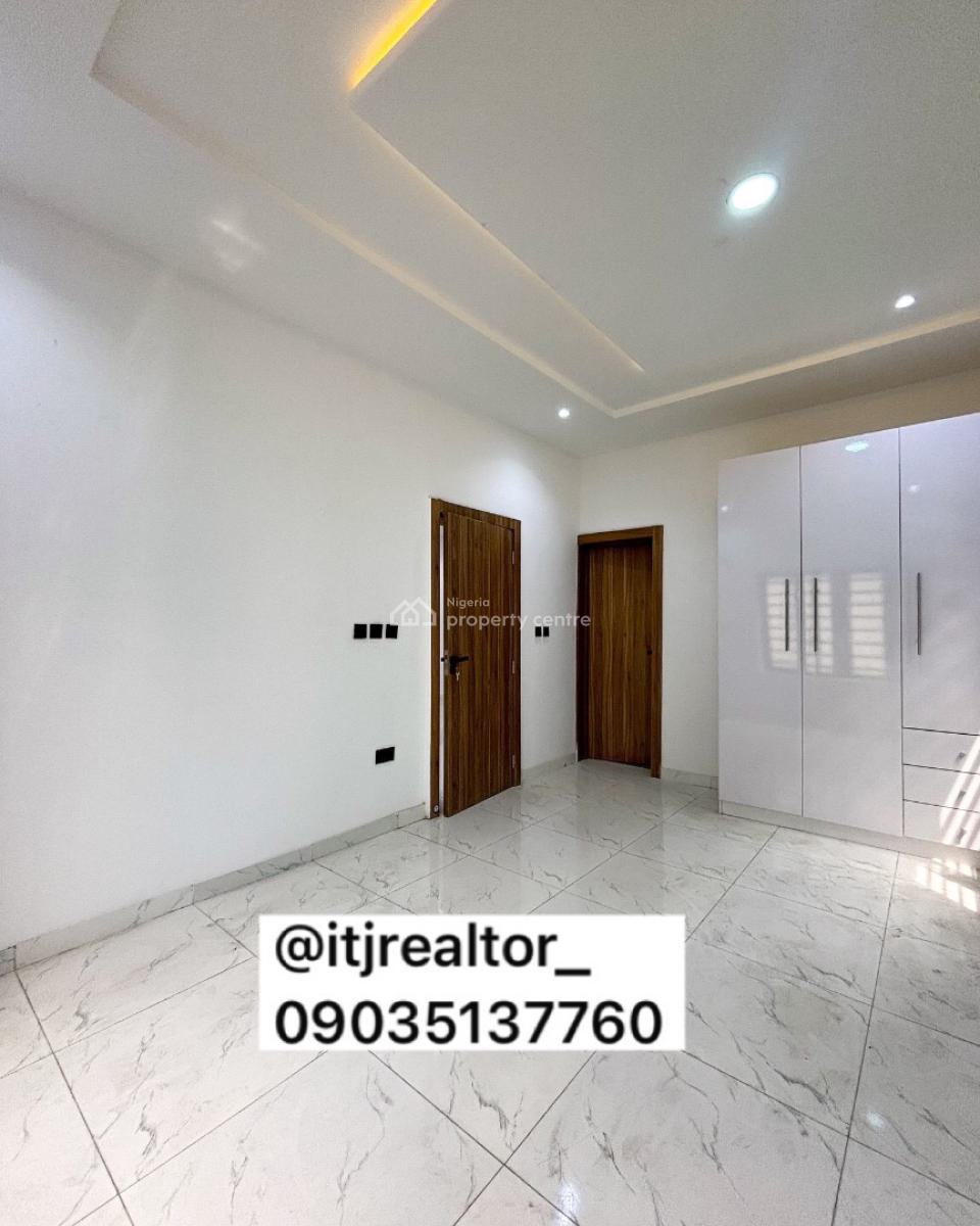 Lovely 2 Bedroom Apartment with Bq, Lekki Phase 1, Lekki Phase 1, Lekki, Lagos, Block of Flats for Sale