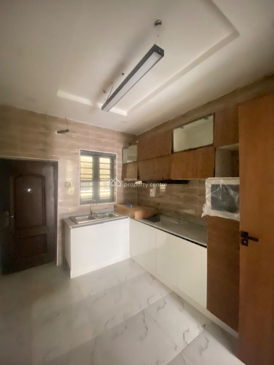 Lovely 4 Bed Serviced Terrace in an Estate, Chevron, Lekki, Lagos, Terraced Duplex for Sale