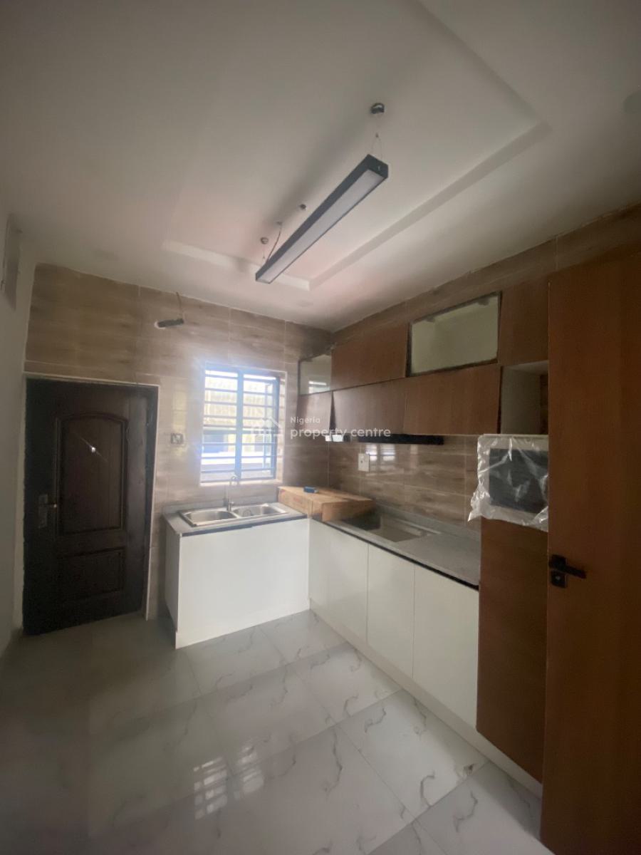 Lovely 4 Bed Serviced Terrace in an Estate, Chevron, Lekki, Lagos, Terraced Duplex for Sale