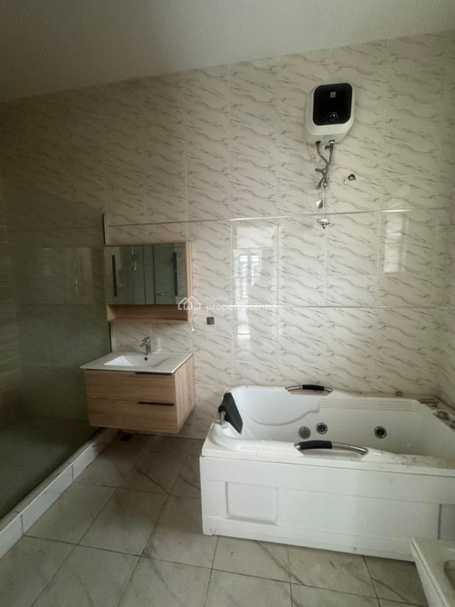 Luxury Spacious Masters Bedroom with Balcony in a Shared Apartment, Orchid, Lekki, Lagos, Self Contain (single Rooms) for Rent