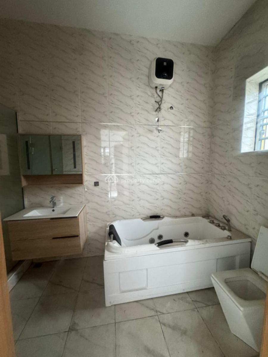 Luxury Spacious Masters Bedroom with Balcony in a Shared Apartment, Orchid, Lekki, Lagos, Self Contain (single Rooms) for Rent