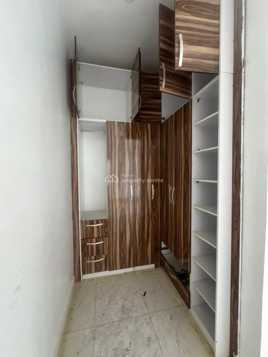 Luxury Spacious Masters Bedroom with Balcony in a Shared Apartment, Orchid, Lekki, Lagos, Self Contain (single Rooms) for Rent