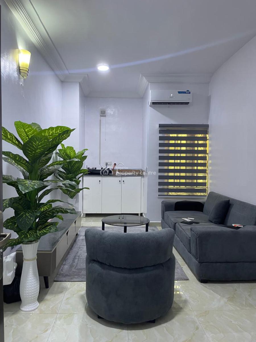 a Beautiful Serviced Mini Flat, Along Chevron Drive, Lekki, Lagos, Mini Flat (room and Parlour) for Rent