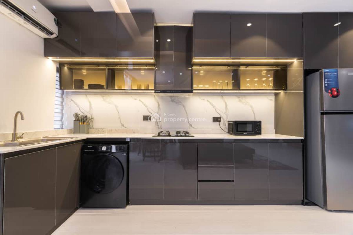 Luxurious 2 Bedroom Apartment, Lekki Phase 1, Lekki, Lagos, Flat / Apartment Short Let