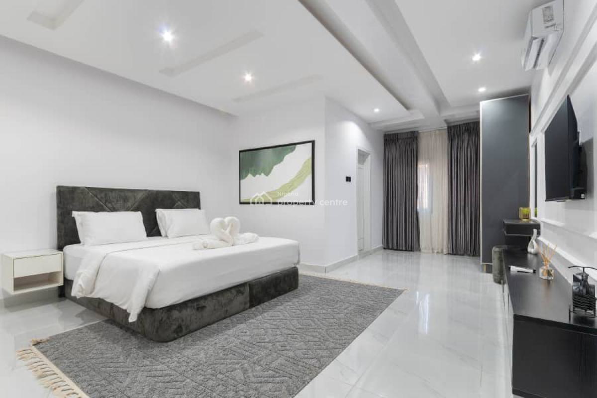 Luxurious 2 Bedroom Apartment, Lekki Phase 1, Lekki, Lagos, Flat / Apartment Short Let