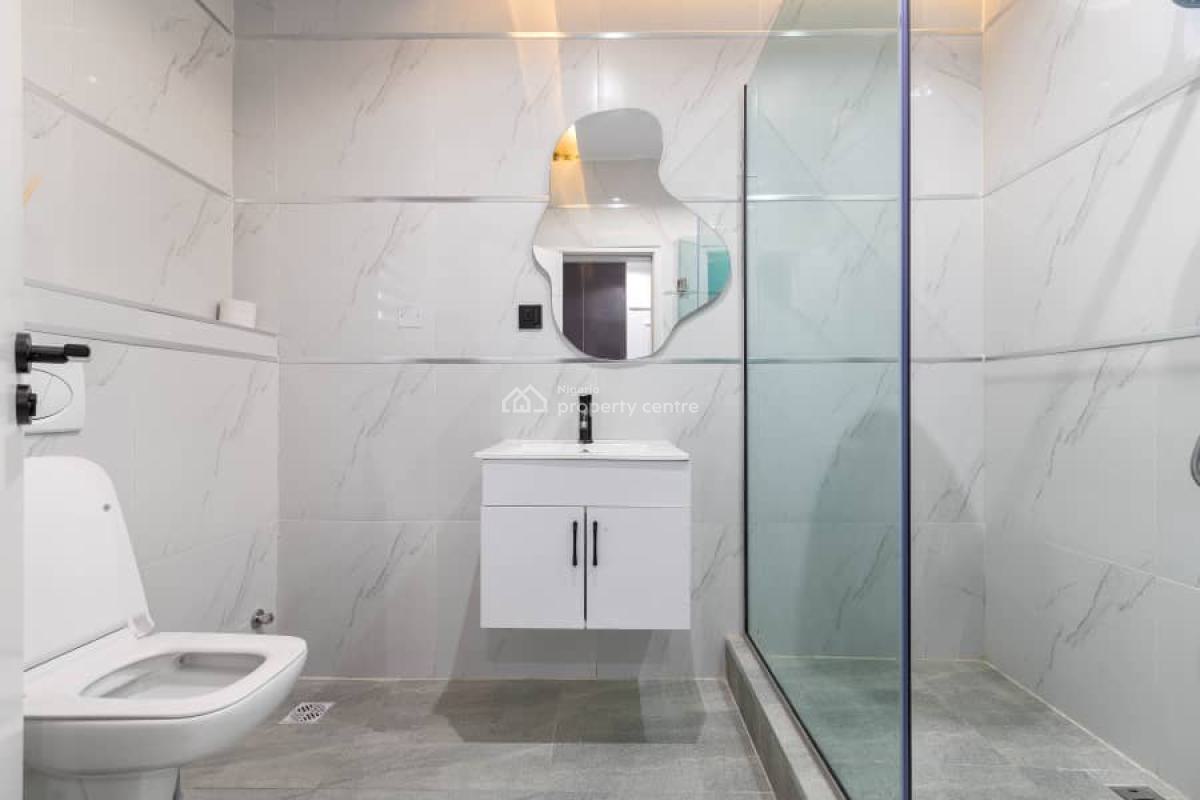 Luxurious 2 Bedroom Apartment, Lekki Phase 1, Lekki, Lagos, Flat / Apartment Short Let
