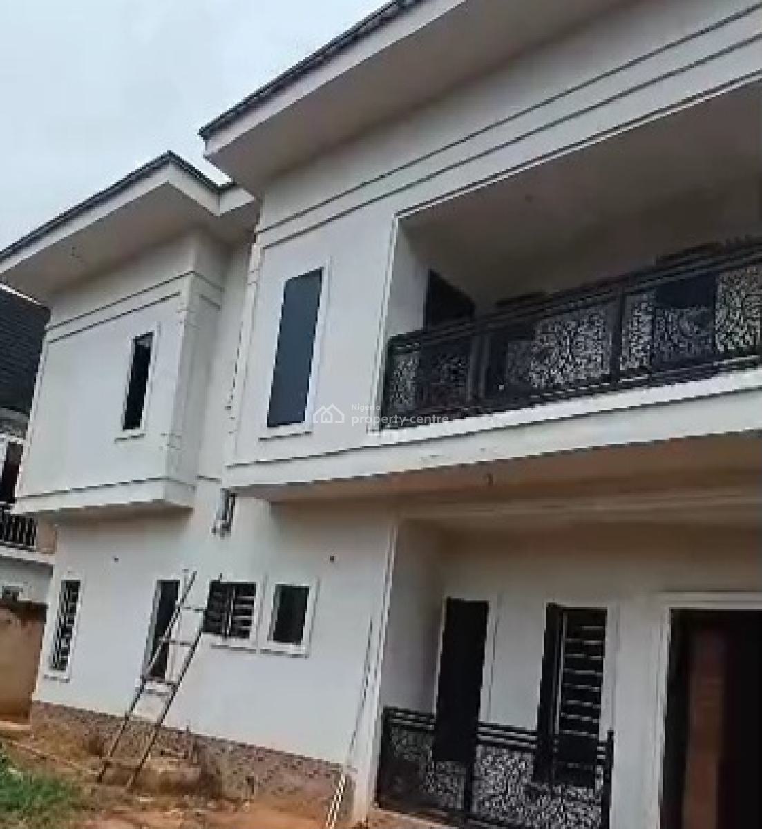 New 4flat of 3bedroom  100ft By 100ft Land, Amagba Community Off Ugbor Central, Benin, Oredo, Edo, Block of Flats for Sale