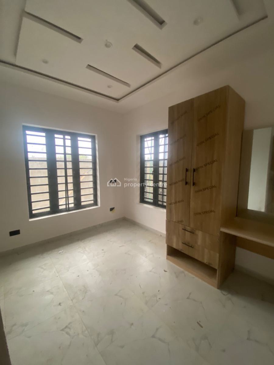 Massive Newly Built 3 Bedrooms Flat ( Upstairs & Downstairs), Olaleye New Town, Iponri, Surulere, Lagos, House for Rent
