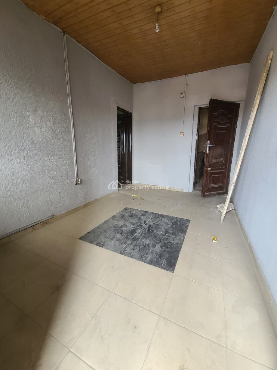 Decent 1bedroom Flat Upstairs with 1toilet 1bath, Off Aborishade Road, Lawanson, Surulere, Lagos, Mini Flat (room and Parlour) for Rent