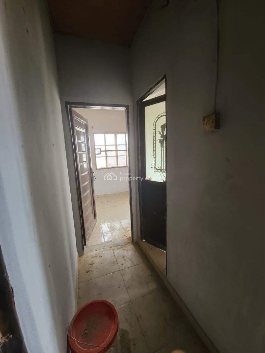 Decent 1bedroom Flat Upstairs with 1toilet 1bath, Off Aborishade Road, Lawanson, Surulere, Lagos, Mini Flat (room and Parlour) for Rent