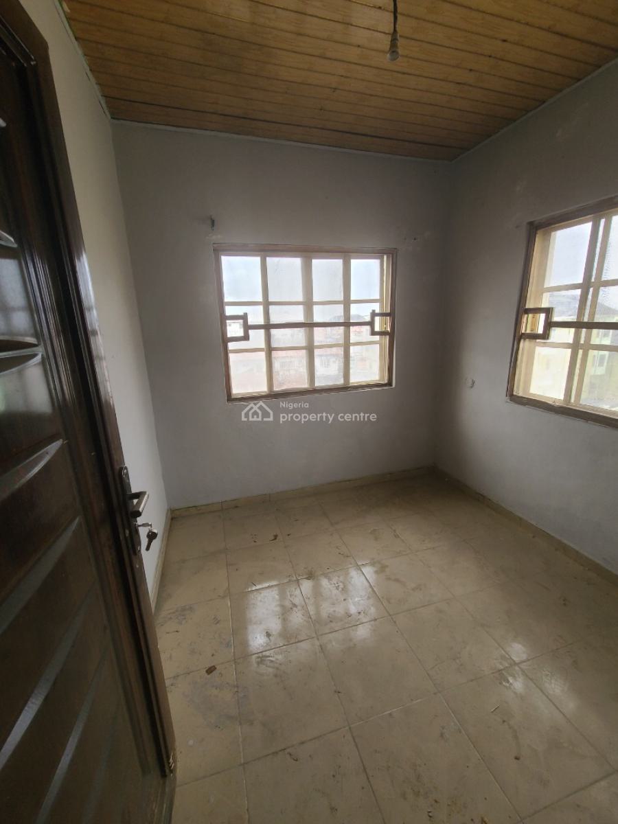 Decent 1bedroom Flat Upstairs with 1toilet 1bath, Off Aborishade Road, Lawanson, Surulere, Lagos, Mini Flat (room and Parlour) for Rent