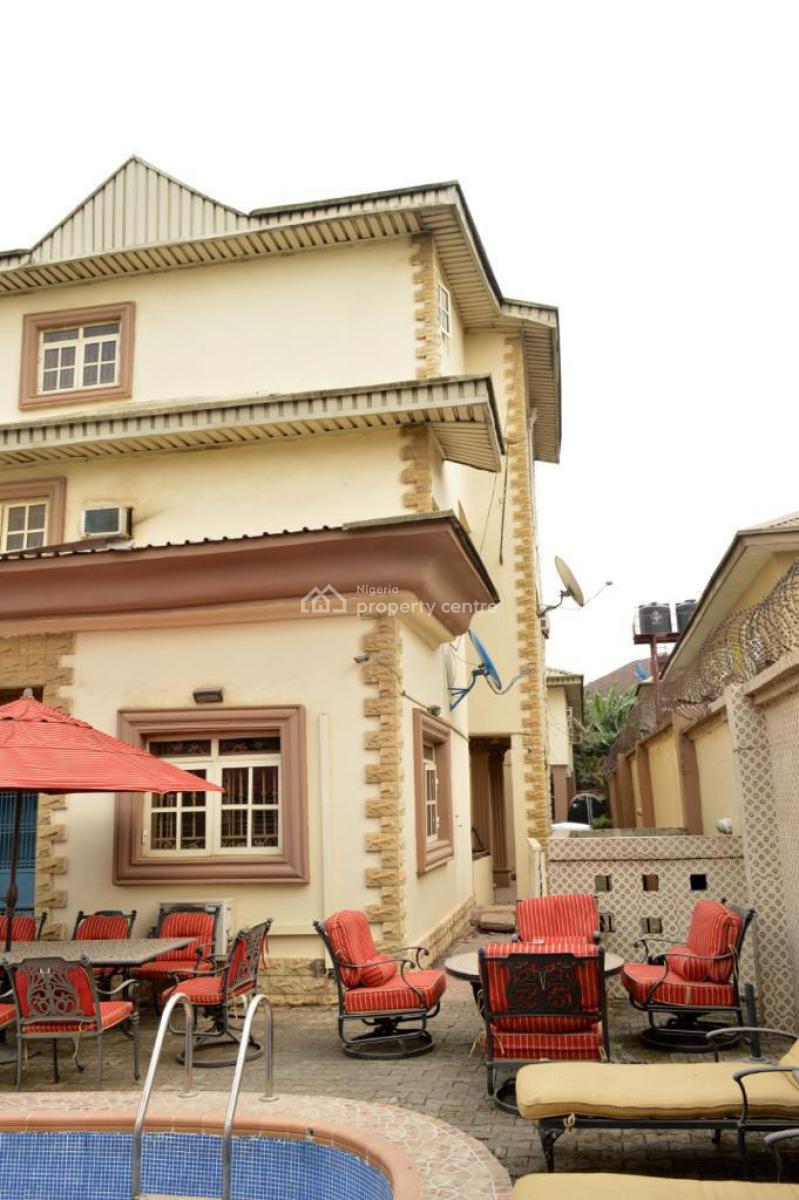 6 Bedroom Detached House with 2 No 2 Bedroom Flat and 3 No Self Con., Ikeja Gra, Ikeja Gra, Ikeja, Lagos, Detached Duplex for Sale
