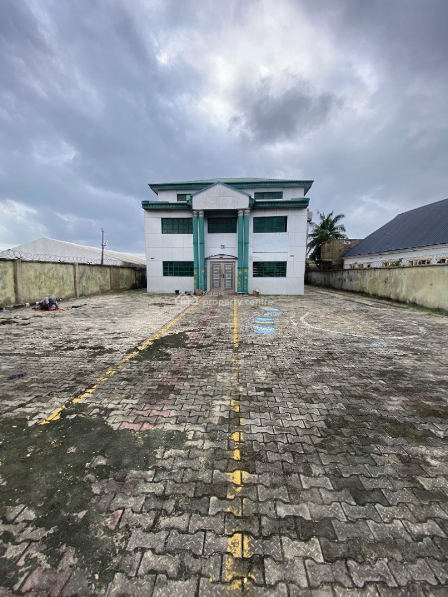 Office Building Directly Facing Lekki Epe Expressway, Lakuwe, Ibeju Lekki, Lagos, Office Space for Sale