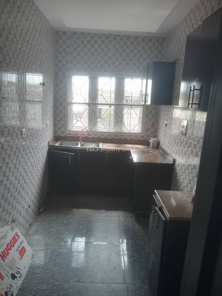 Luxury 2 Bedroom Flat, Gra Phase 1, Magodo, Lagos, Flat / Apartment for Rent