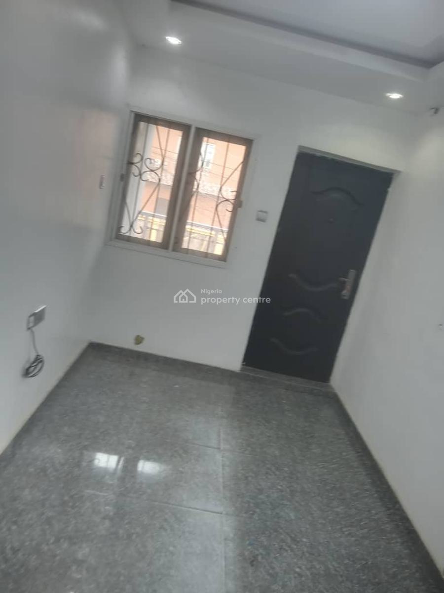 Luxury 2 Bedroom Flat, Gra Phase 1, Magodo, Lagos, Flat / Apartment for Rent