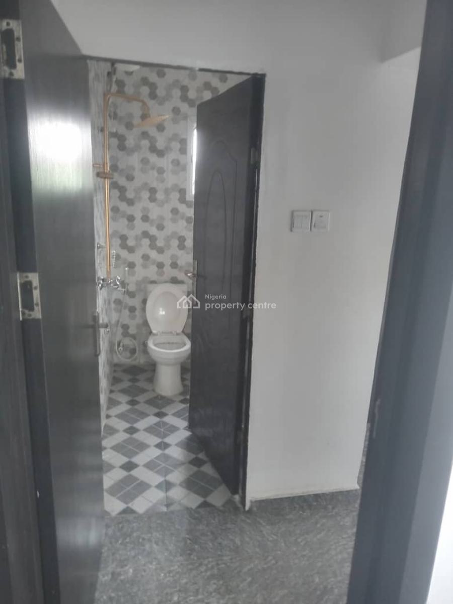 Luxury 2 Bedroom Flat, Gra Phase 1, Magodo, Lagos, Flat / Apartment for Rent