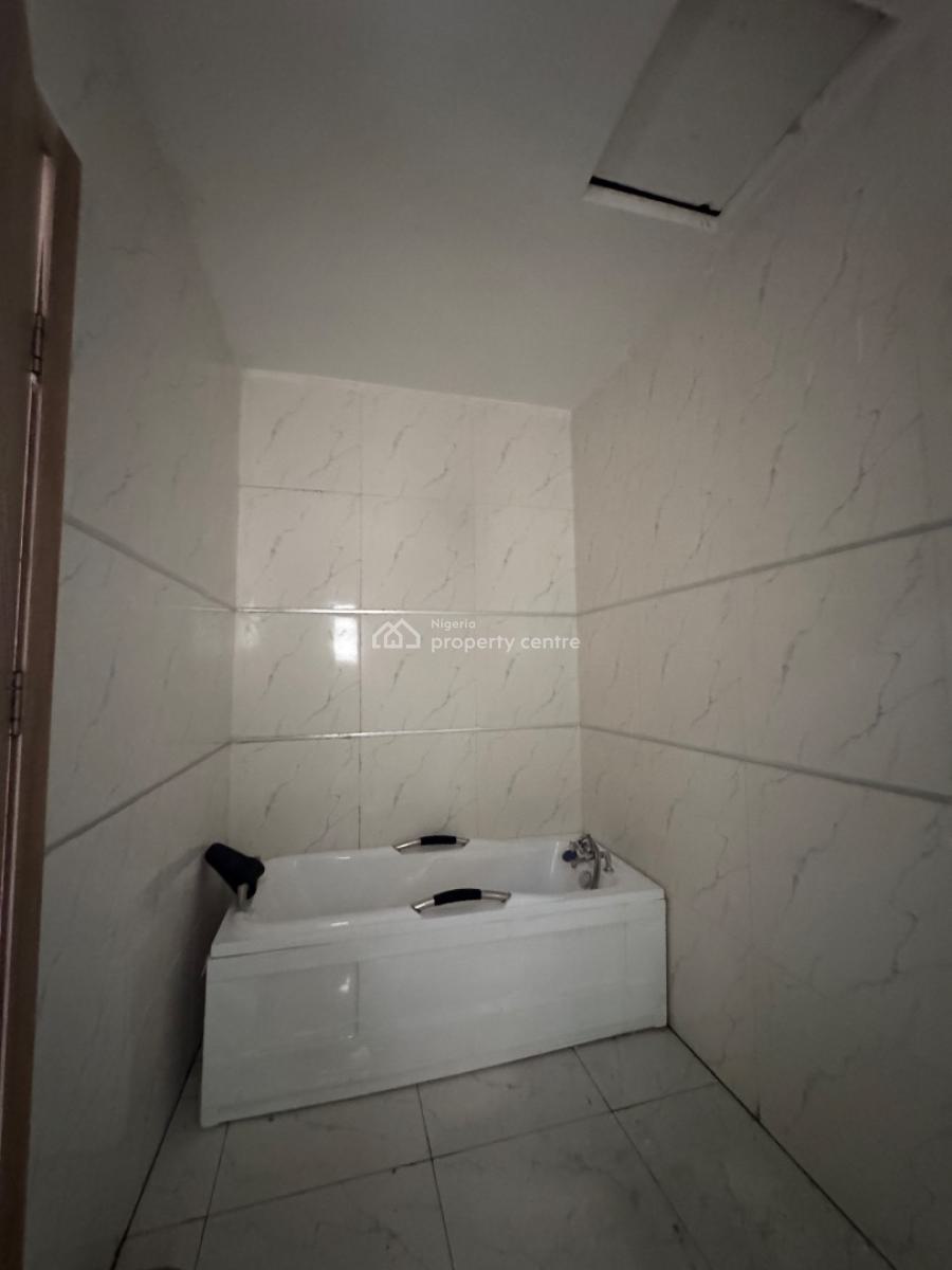 Master Bedroom Shared Apartment, Royal Pine Estate, Lekki Phase 2, Lekki, Lagos, Detached Duplex for Rent
