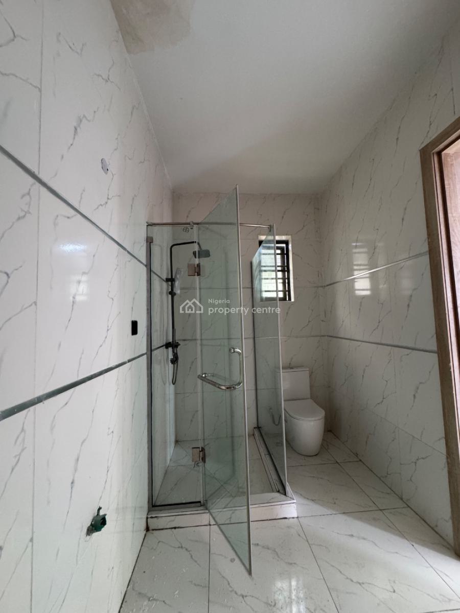 Master Bedroom Shared Apartment, Royal Pine Estate, Lekki Phase 2, Lekki, Lagos, Detached Duplex for Rent