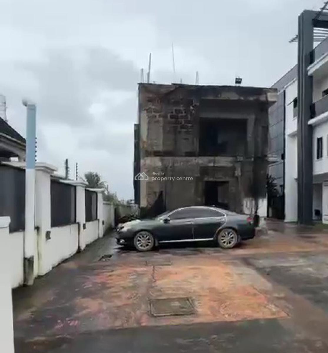 2flats of 2bedroom Duplex, 8flats of Self Contained, Roof Top Pool, Country Home Road Benin City, Benin, Oredo, Edo, Block of Flats for Sale