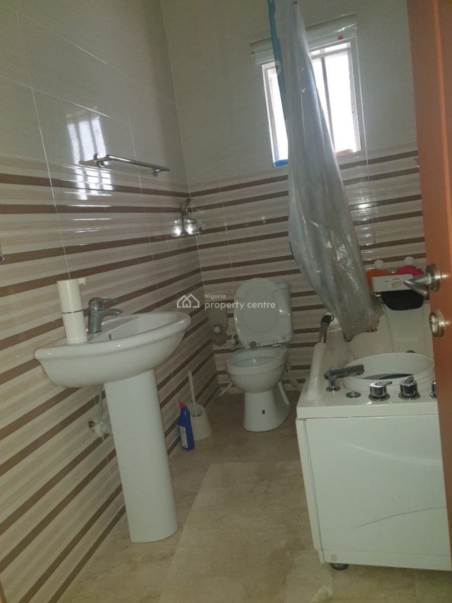 Spacious 4bedroom Terrace, Atlantic View Estate, Lekki, Lagos, Terraced Duplex for Rent