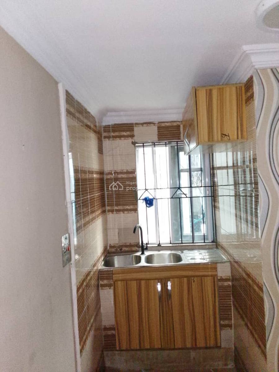 Upstairs Self Contain Ikeja, Nalogun, Allen, Ikeja, Lagos, Self Contain (single Rooms) for Rent