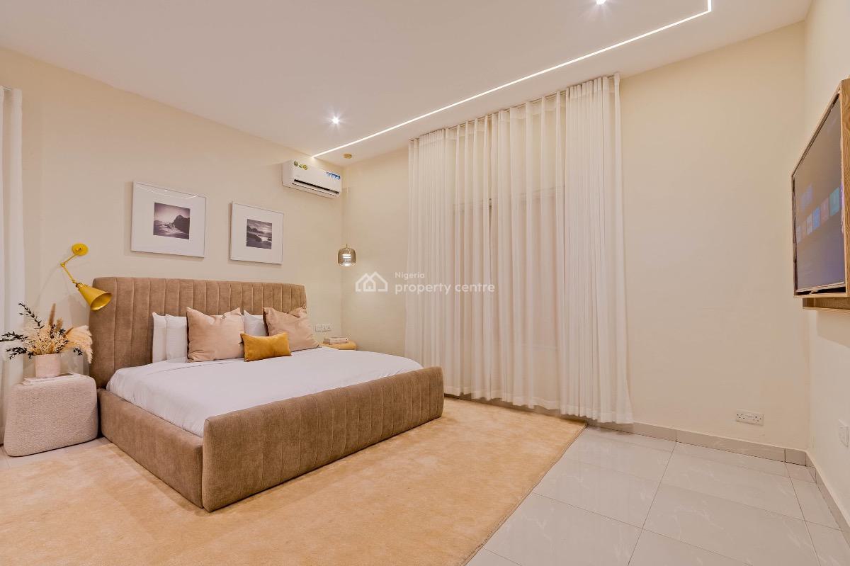 My 4 Bed Is Up and Ready for Bookings at Victoria Island 🤍. Available, Lekki Phase 1, Lekki, Lagos, Flat / Apartment Short Let